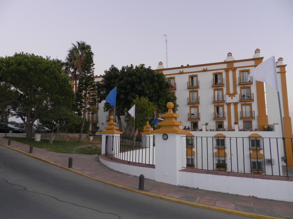 Hotel Balneario De Chiclana Чиклана-де-ла-Фронтера Экстерьер фото