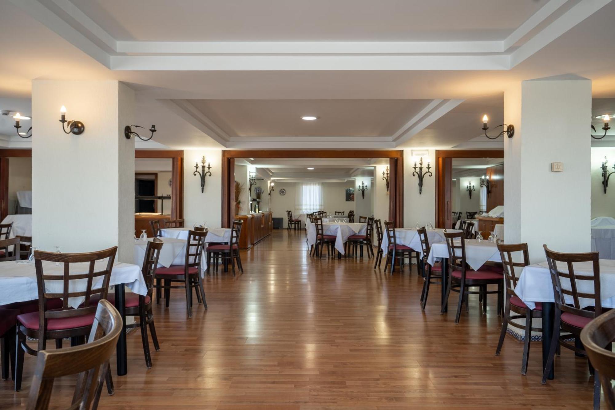 Hotel Balneario De Chiclana Чиклана-де-ла-Фронтера Экстерьер фото