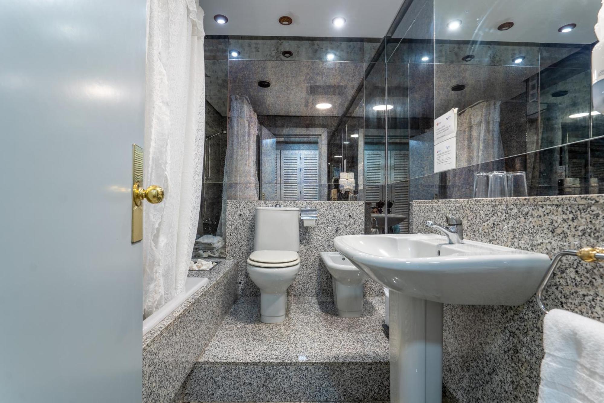 Hotel Balneario De Chiclana Чиклана-де-ла-Фронтера Экстерьер фото